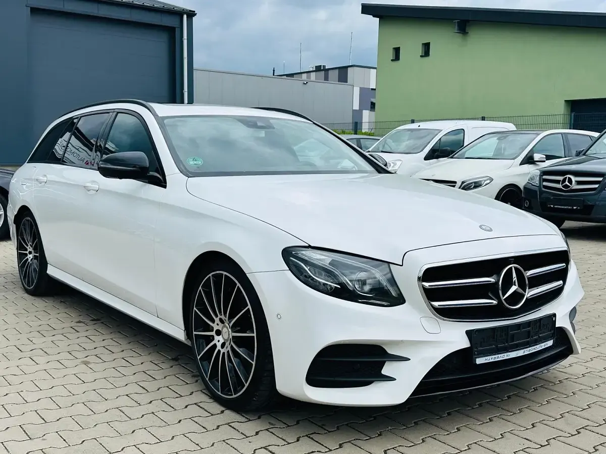 Gebraucht Mercedes E350 AMG 258 PS (189 kW) 2017 Weiß Kombi