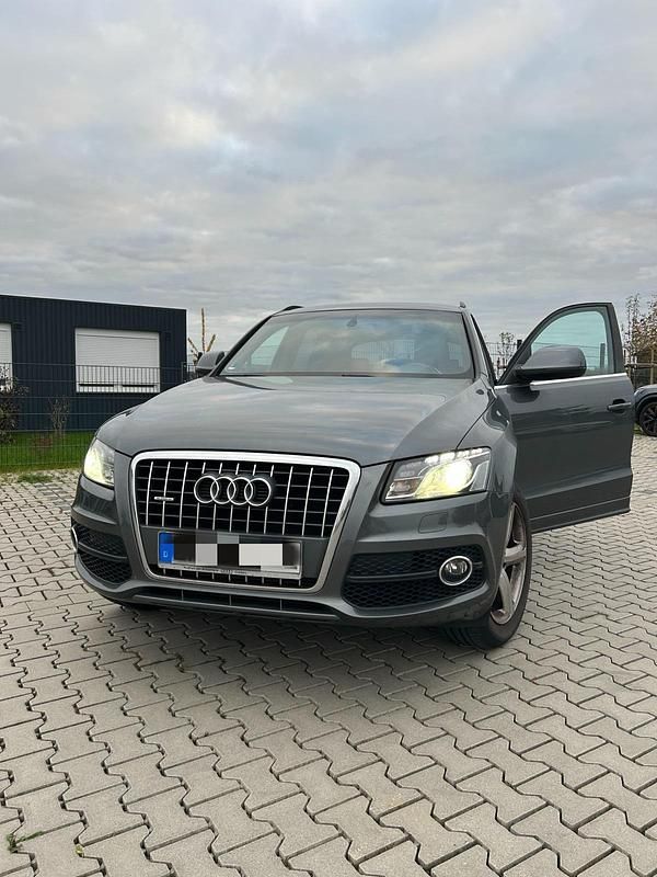 Grau Gebraucht 2011 Audi Q5 SUV | 13.000 € (Fairer Preis) - Bild 1/2