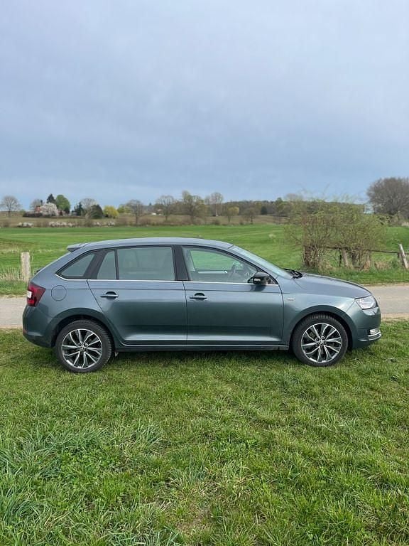 Gebraucht Skoda Rapid Style 110 PS (80 kW) 2017 Grau Kleinwagen