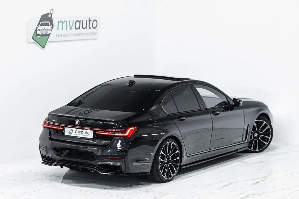Gebraucht BMW 740 Performance 320 PS (235 kW) 2019 Blau Limousine