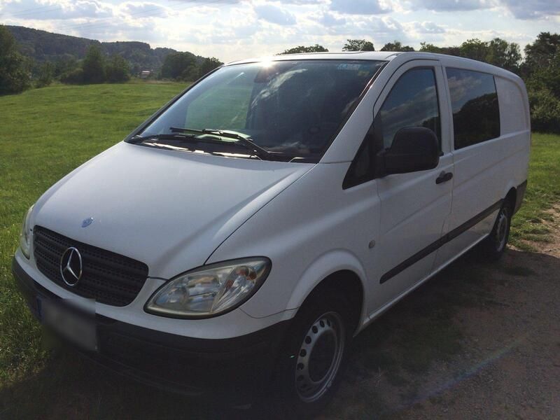 Weiß Gebraucht 2007 Mercedes Vito Van / Kleinbus | 8.330 € - Bild 1/4