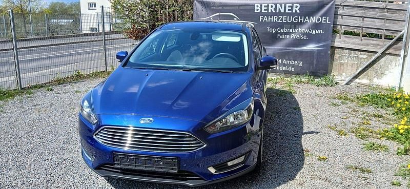 Second-hand Ford Focus 125 CP (91 kW) 2018 Albastru Berlinǎ