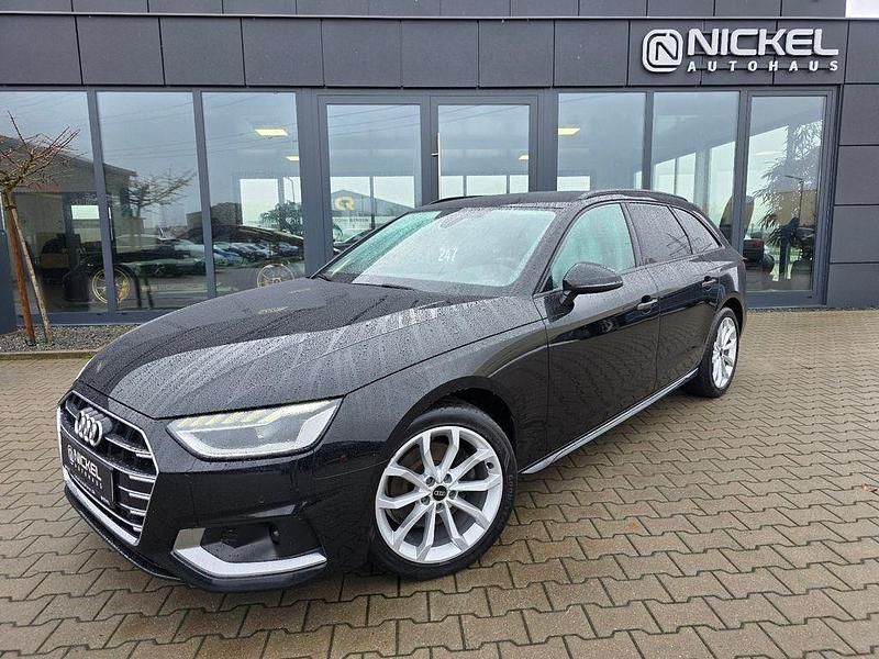 Gebraucht Audi A4 Sport 163 PS (119 kW) 2022 Schwarz Kombi