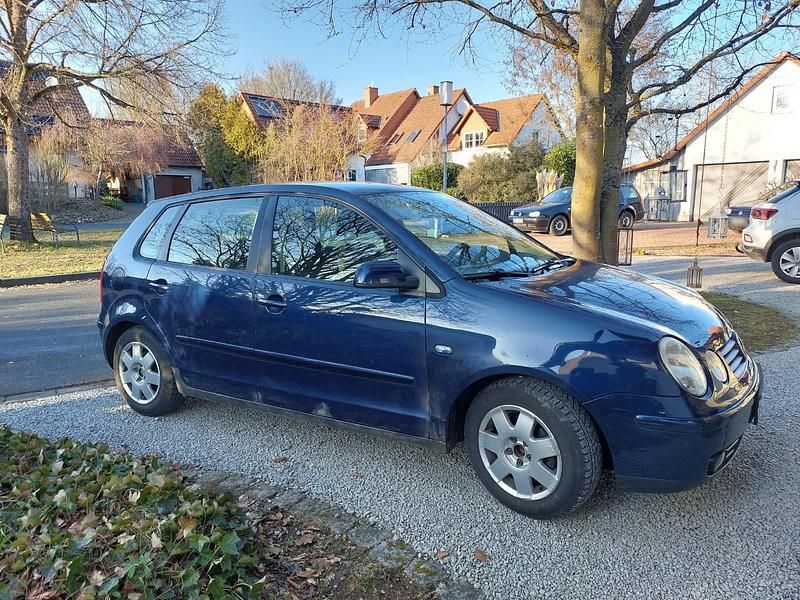 Gebraucht VW Polo 75 PS (55 kW) 2004 Blau Kleinwagen