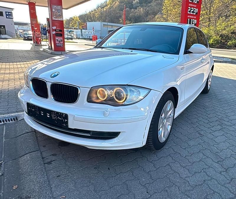 Gebraucht BMW 120 170 PS (125 kW) 2008 Weiß Kleinwagen