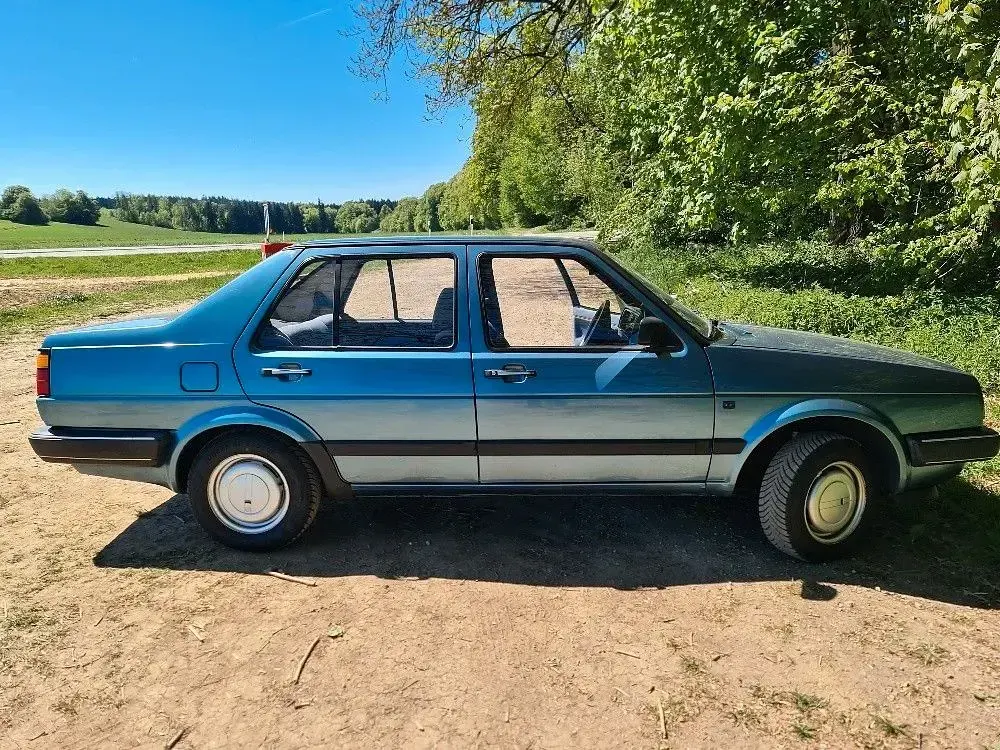 Gebraucht VW Jetta 72 PS (52 kW) 1988 Blau Limousine