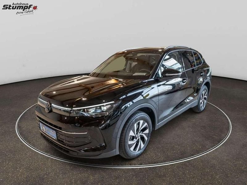 Deep black perleffekt Neu 2025 VW Tiguan Life SUV | 42.990 € (Fairer Preis) - Bild 1/4