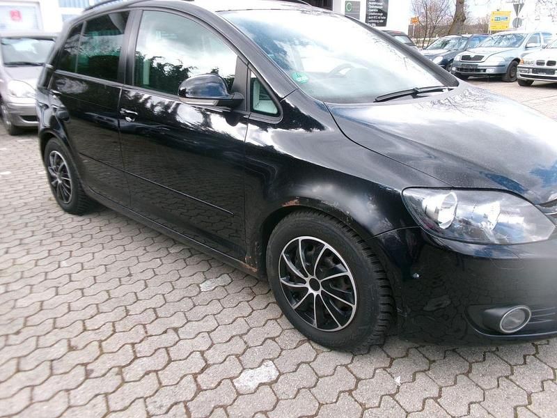 Gebraucht VW Golf Plus Cross Team 122 PS (89 kW) 2010 Schwarz Van / Kleinbus