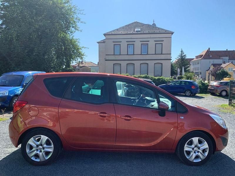 Gebraucht Opel Meriva 120 PS (88 kW) 2011 Rot Van / Kleinbus