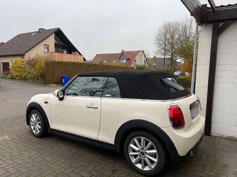 Gebraucht Mini Cooper Classic 136 PS (100 kW) 2020 Weiß Kleinwagen