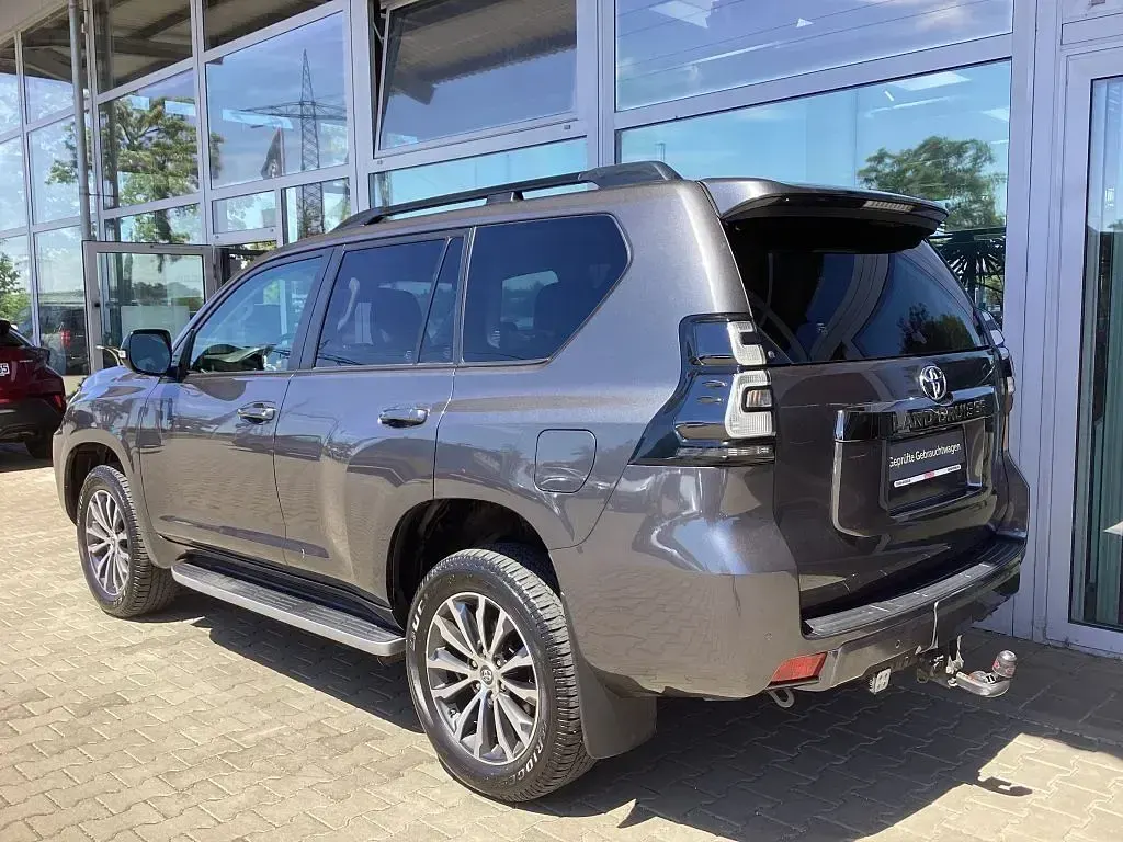 Gebraucht Toyota Land Cruiser TEC-Edition 204 PS (150 kW) 2022 Marlingrau metallic SUV