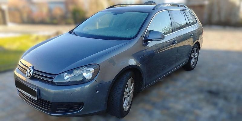 Grau Gebraucht 2009 VW Golf V Comfortline Kombi | 1.899 € (Guter Preis) - Bild 1/4