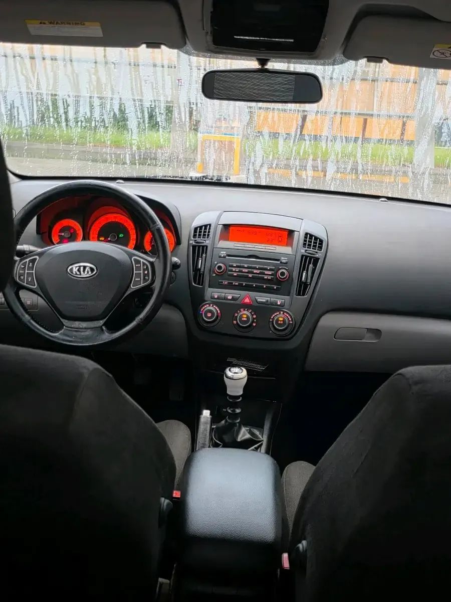 Gebraucht Kia Ceed 109 PS (80 kW) 2008 Schwarz Kleinwagen