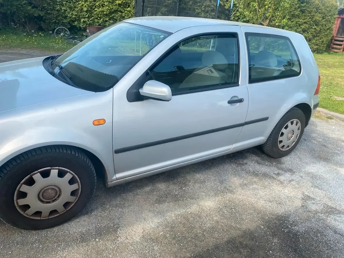 Second-hand VW Golf IV 1999 Argintiu Hatchback