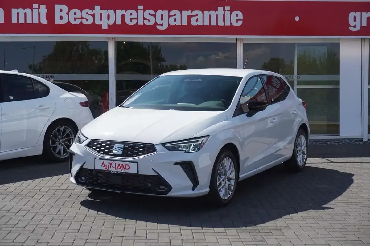 Neu Seat Ibiza FR 116 PS (85 kW) 2026 Weiß Kleinwagen