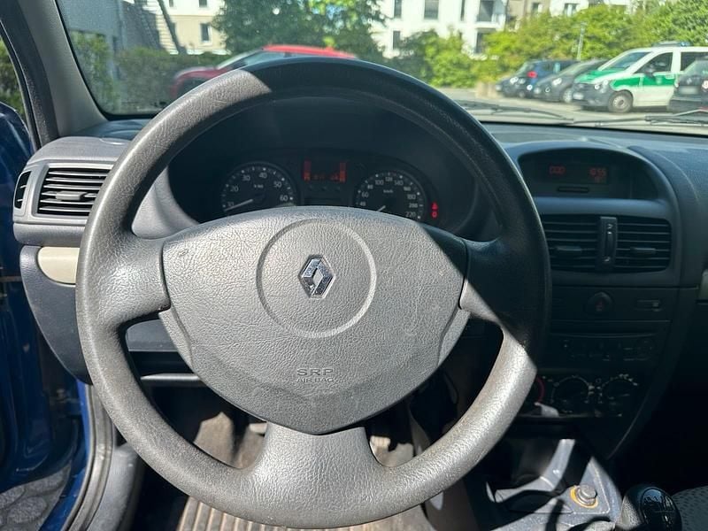 Usata Renault Clio II 75 CV (55 kW) 2005 Blu Utilitaria
