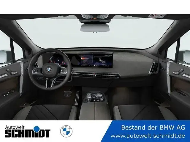 Gebraucht BMW iX M Sport 300 kW (408 PS) 2025 Alpinweiß SUV