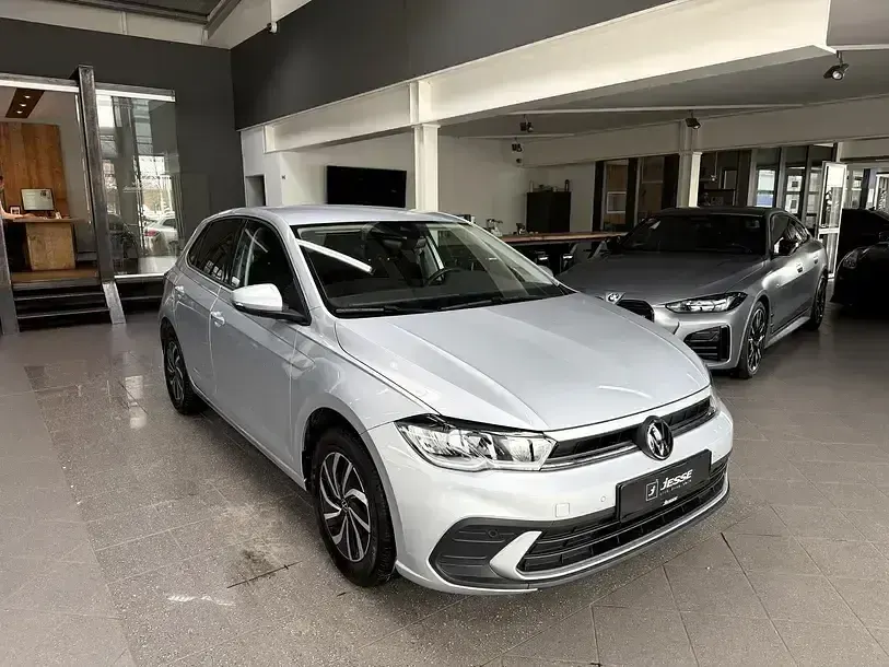 Usata VW Polo Life 95 CV (69 kW) 2025 Argento Berlina