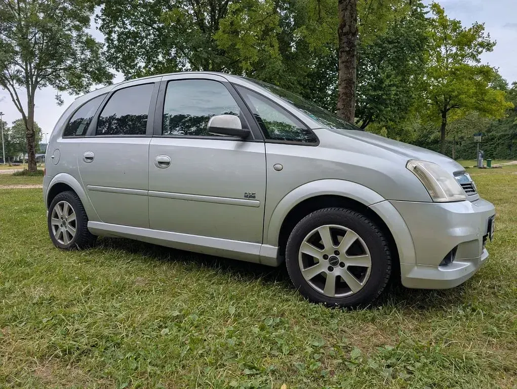 Gebraucht Opel Meriva OPC 105 PS (77 kW) 2008 Silber Van / Kleinbus