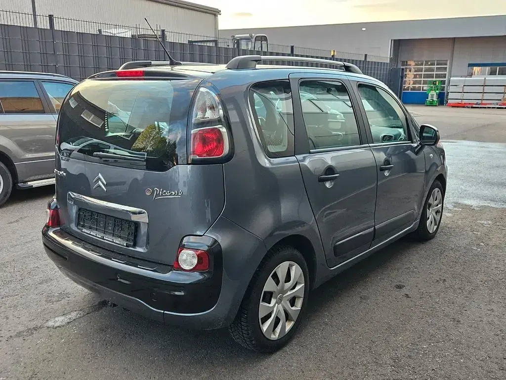 Gebraucht Citroën C3 Tendance 95 PS (69 kW) 2011 Grau Van / Kleinbus