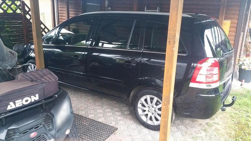 Gebraucht Opel Zafira 125 PS (91 kW) 2010 Schwarz Van / Kleinbus