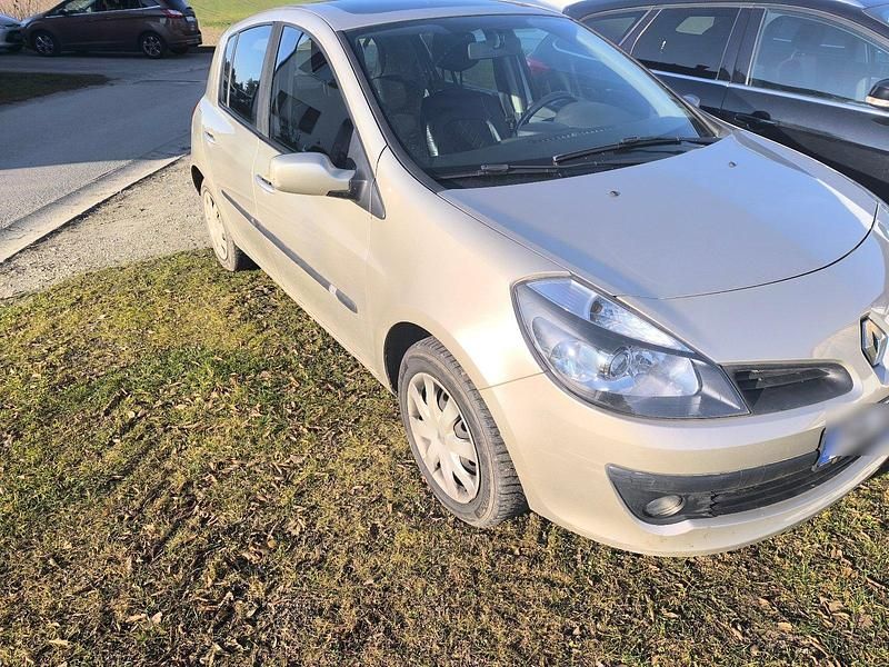 Gebraucht Renault Clio II 88 PS (64 kW) 2006 Braun Kleinwagen