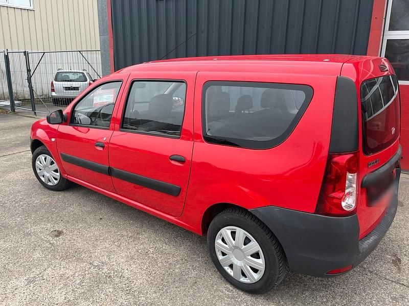Second-hand Dacia Logan 62 CP (45 kW) 2012 Roșu Break