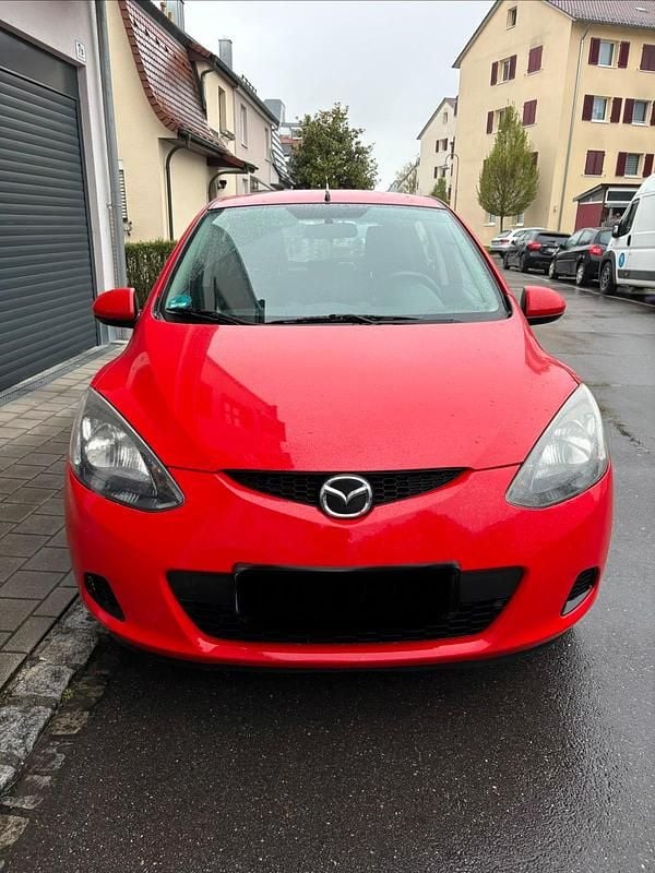 Second-hand Mazda 2 Independence 75 CP (55 kW) 2009 Roșu Hatchback
