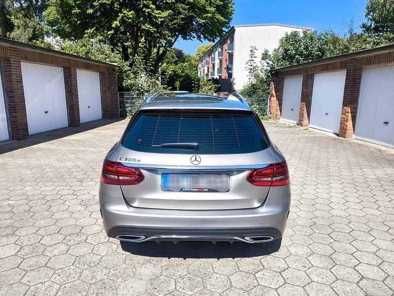 Gebraucht Mercedes C300 AMG line 245 PS (180 kW) 2020 Braun Kombi