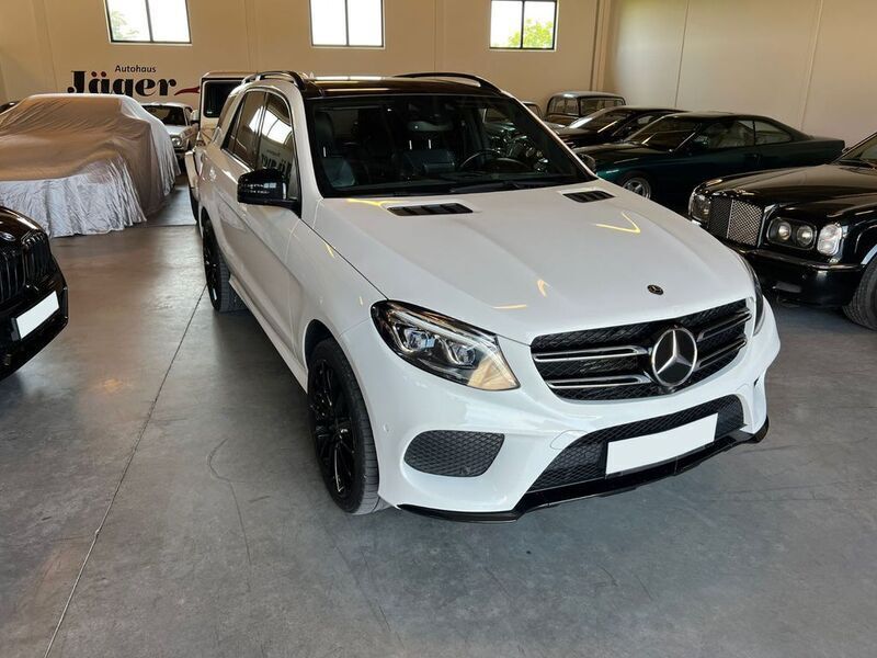 Weiß Gebraucht 2018 Mercedes GLE350 AMG line SUV | 34.990 € (Etwas zu teuer) - Bild 1/4