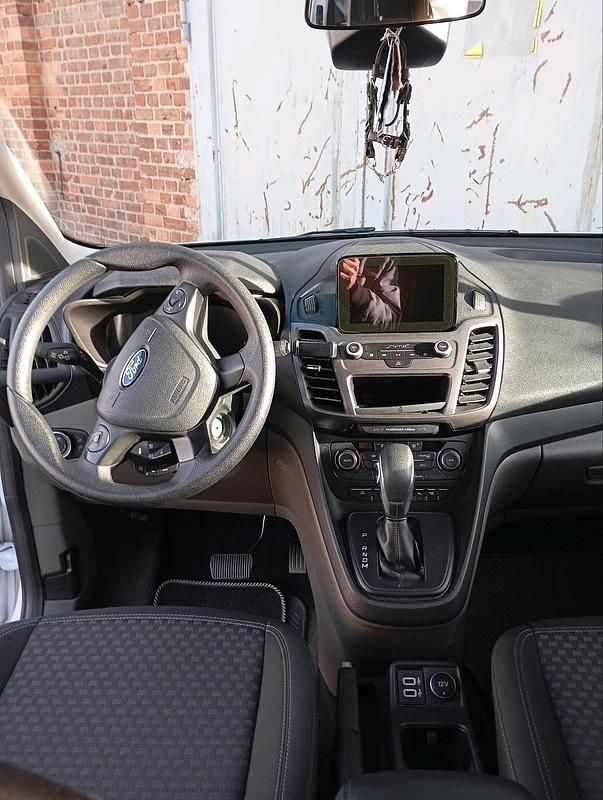 Gebraucht Ford Aerostar 120 PS (88 kW) 2019 Weiß Van / Kleinbus