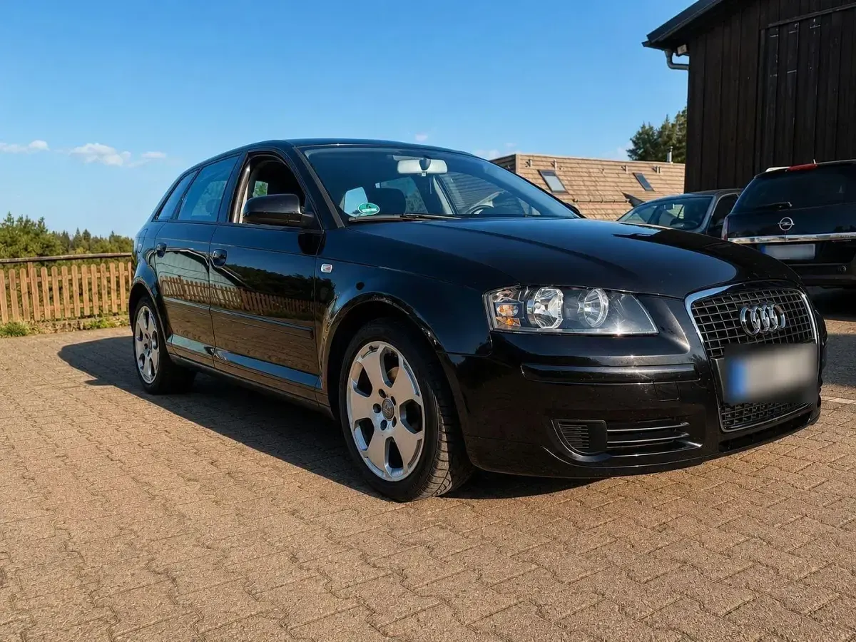 Gebraucht Audi A3 105 PS (77 kW) 2005 Schwarz Kleinwagen