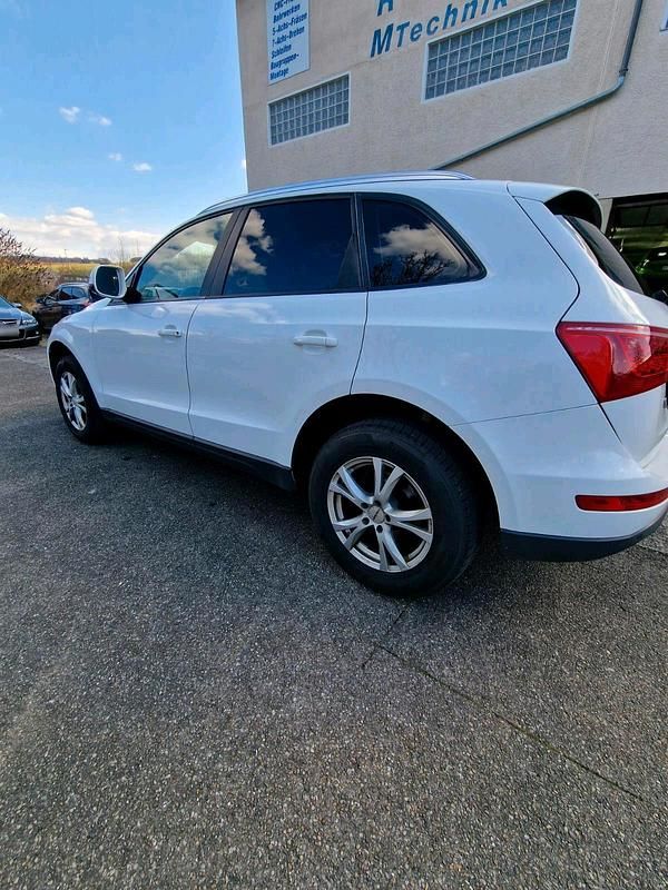 Gebraucht Audi Q5 149 PS (109 kW) 2010 Weiß SUV