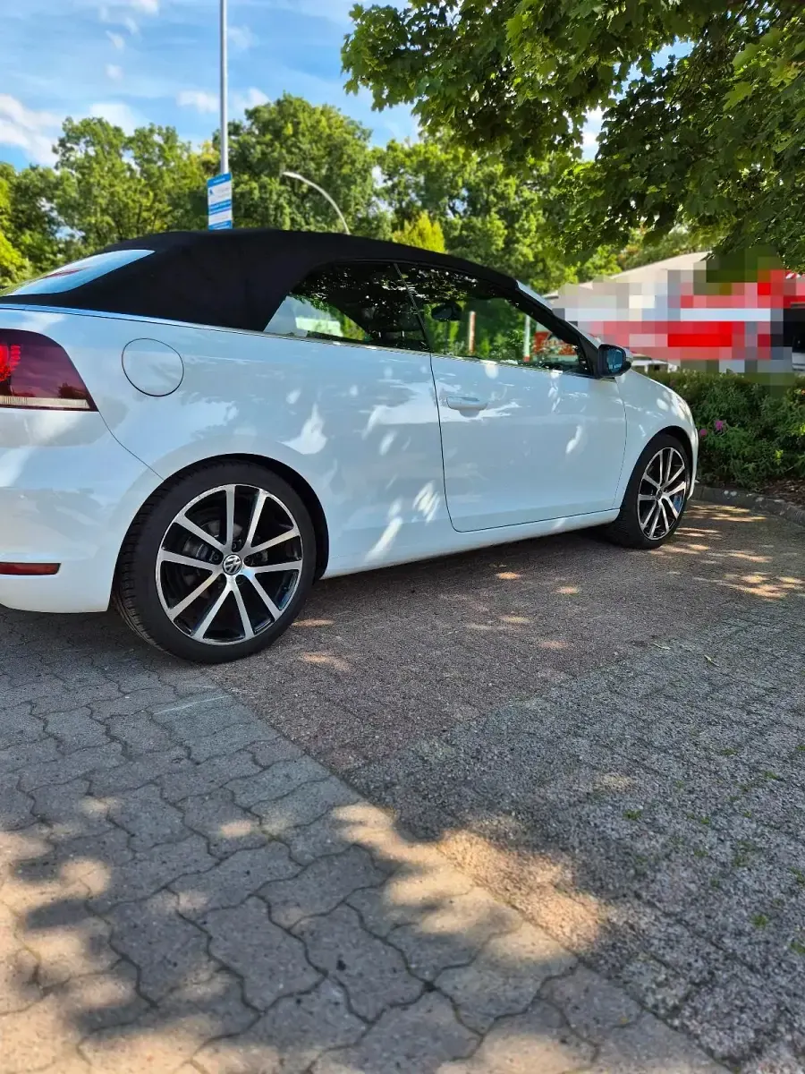 Gebraucht VW Golf Cabriolet 105 PS (77 kW) 2012 Weiß Cabrio