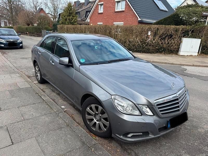 Gebraucht Mercedes E200 184 PS (135 kW) 2010 Grau Limousine