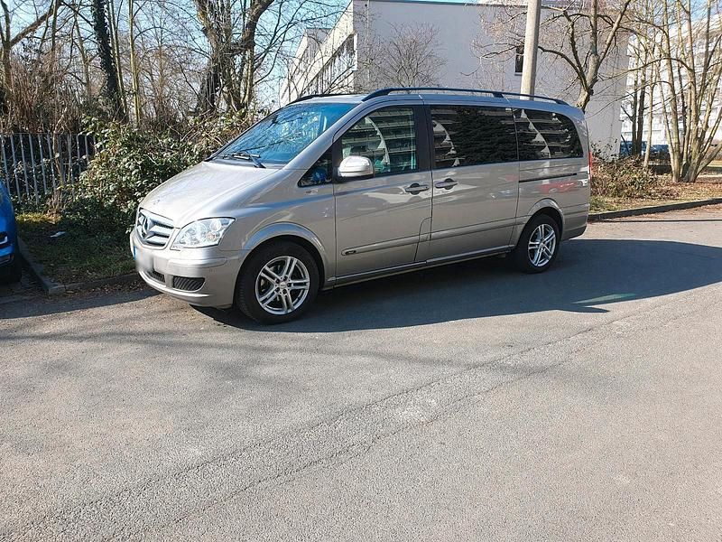 Gebraucht Mercedes Viano 224 PS (164 kW) 2012 Gold Van / Kleinbus