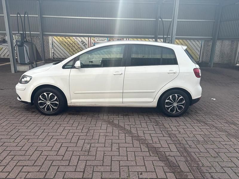 Gebraucht VW Golf V 102 PS (75 kW) 2007 Weiß Limousine