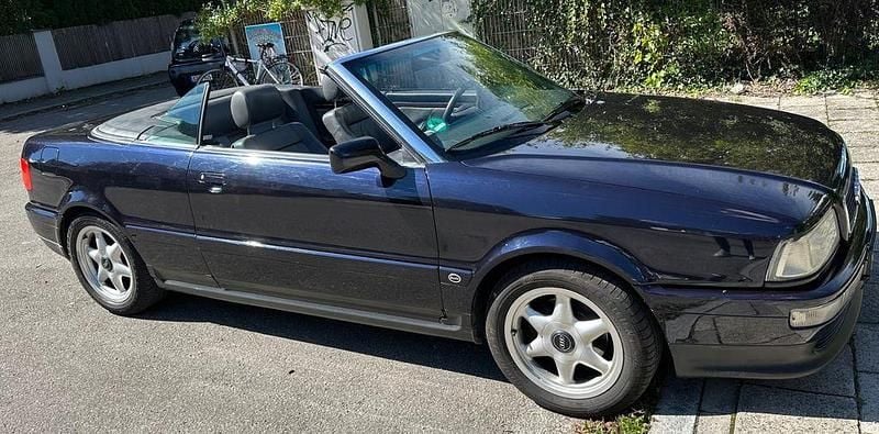 Blau Gebraucht 1996 Audi Cabriolet Sport Cabrio | 7.999 € (Guter Preis) - Bild 1/4