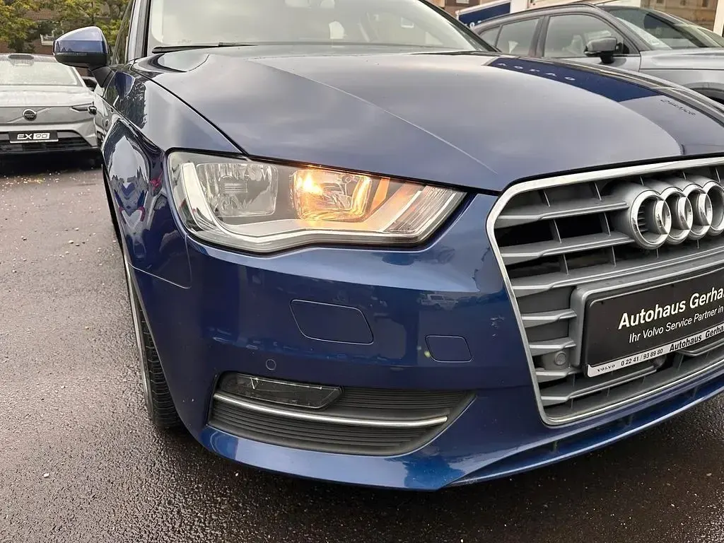 Gebraucht Audi A3 Ambition 125 PS (91 kW) 2015 Blau Limousine