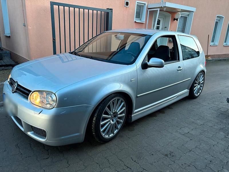 Gebraucht VW Golf IV R 241 PS (177 kW) 2003 Silber Limousine