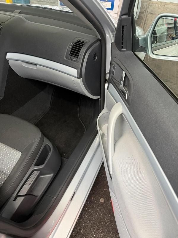 Gebraucht Skoda Octavia 122 PS (89 kW) 2009 Grau Kombi