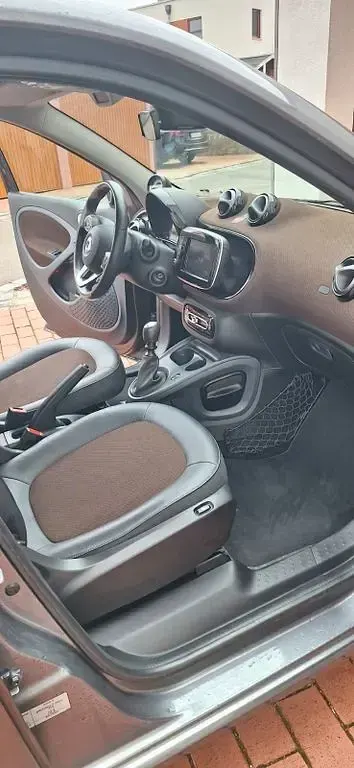 Gebraucht Smart ForFour 90 PS (66 kW) 2017 Grau Kleinwagen