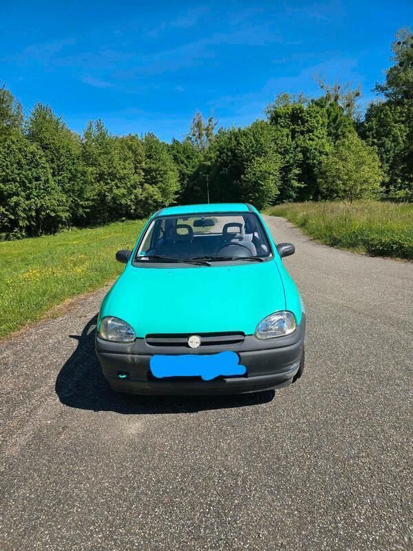 Grün Gebraucht 1996 Opel Corsa Kleinwagen | 2.600 € (Teuer) - Bild 1/4