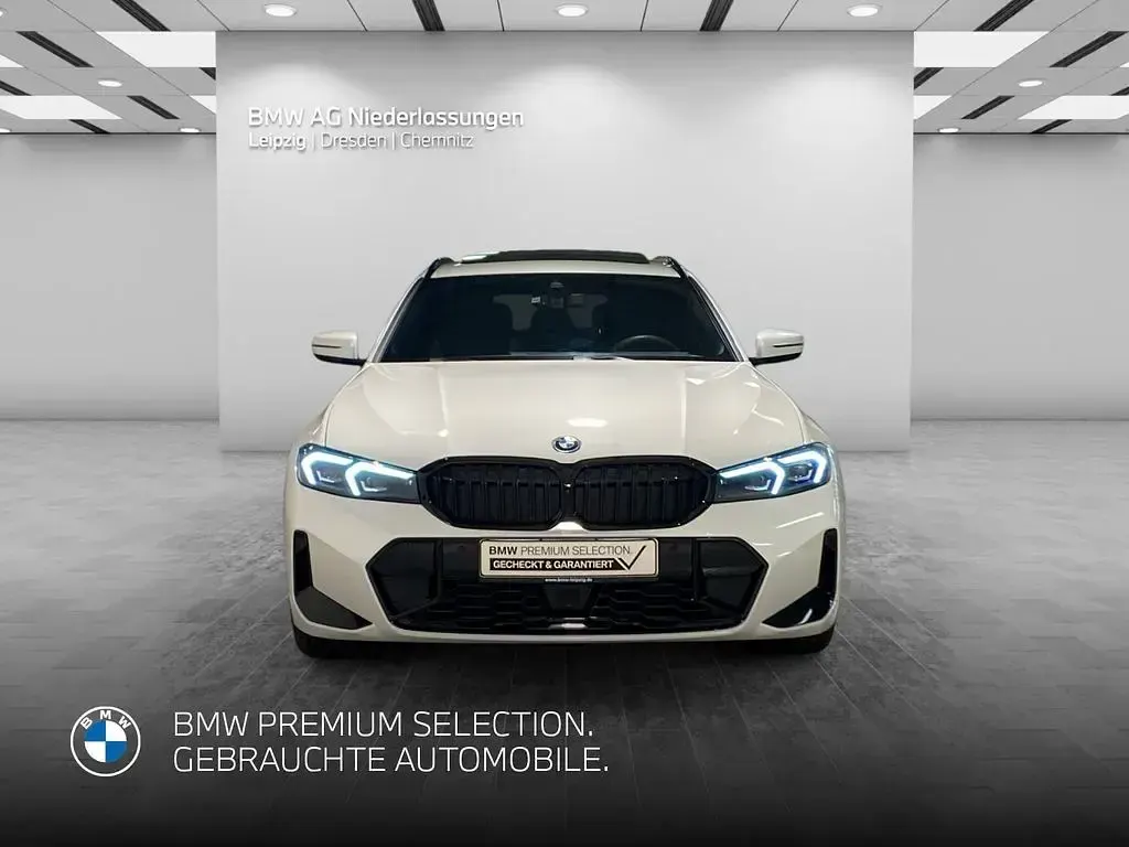 Gebraucht BMW 330e M Sport 292 PS (214 kW) 2025 Weiß Kombi