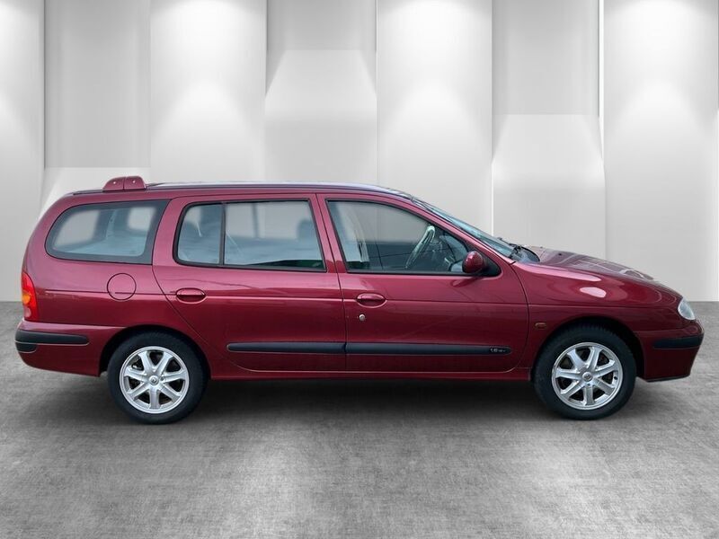 Gebraucht Renault Mégane Expression 107 PS (78 kW) 2001 Limousine
