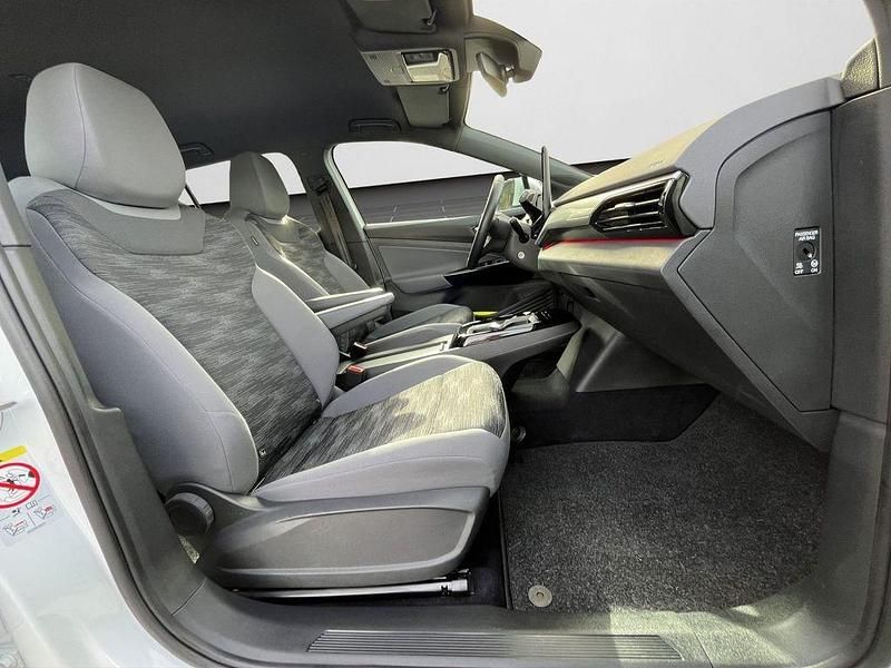 Gebraucht VW ID.4 Pro Performance 150 kW (204 PS) 2022 Gletscherweiß metallic (metallic) SUV