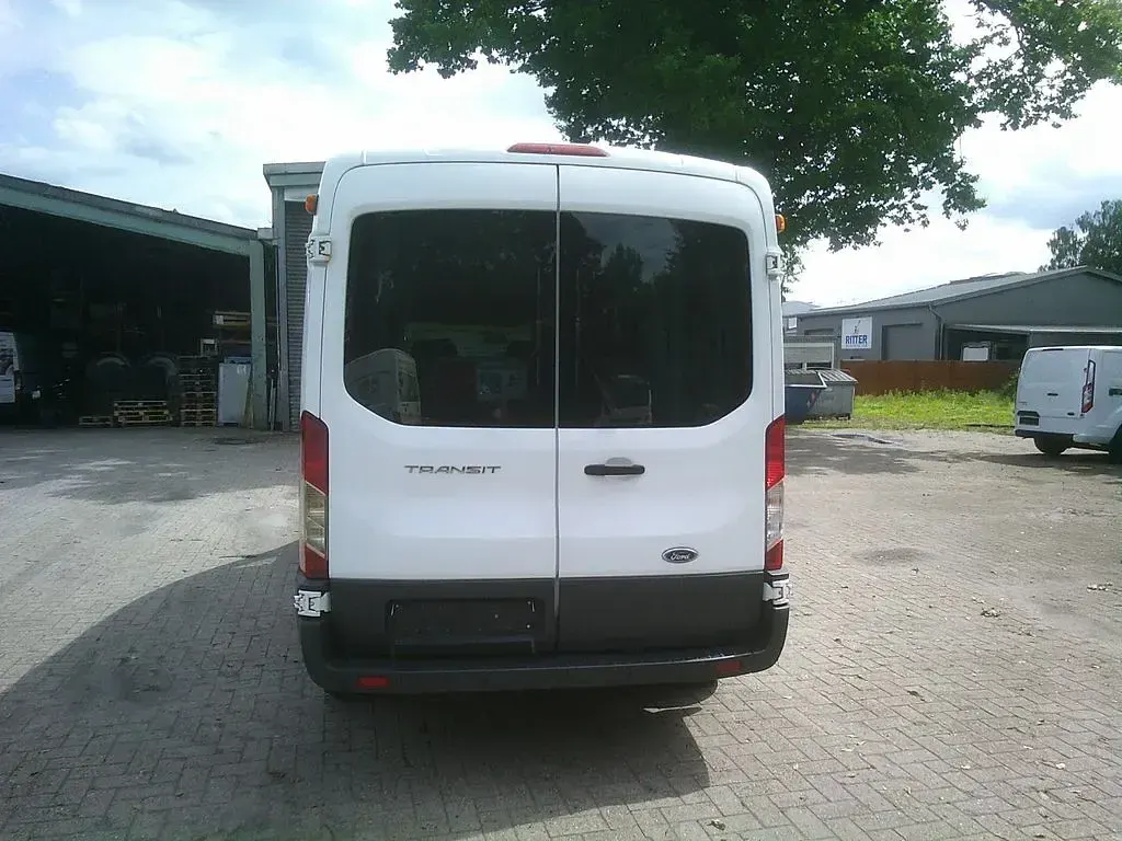 Gebraucht Ford Transit Trend 125 PS (91 kW) 2015 Weiß Kombi
