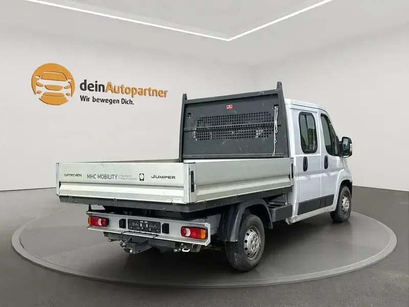 Gebraucht Citroën Jumper 140 PS (102 kW) 2023 Lackierung weiss icy/deckende lackierung Van / Kleinbus