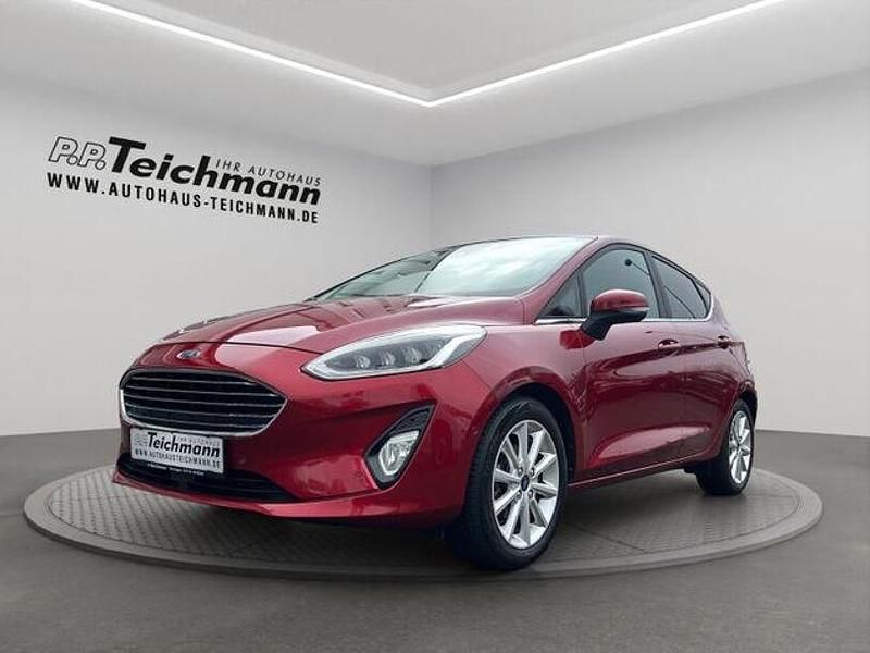 Gebraucht Ford Fiesta Titanium 101 PS (74 kW) 2019 Rot Kleinwagen