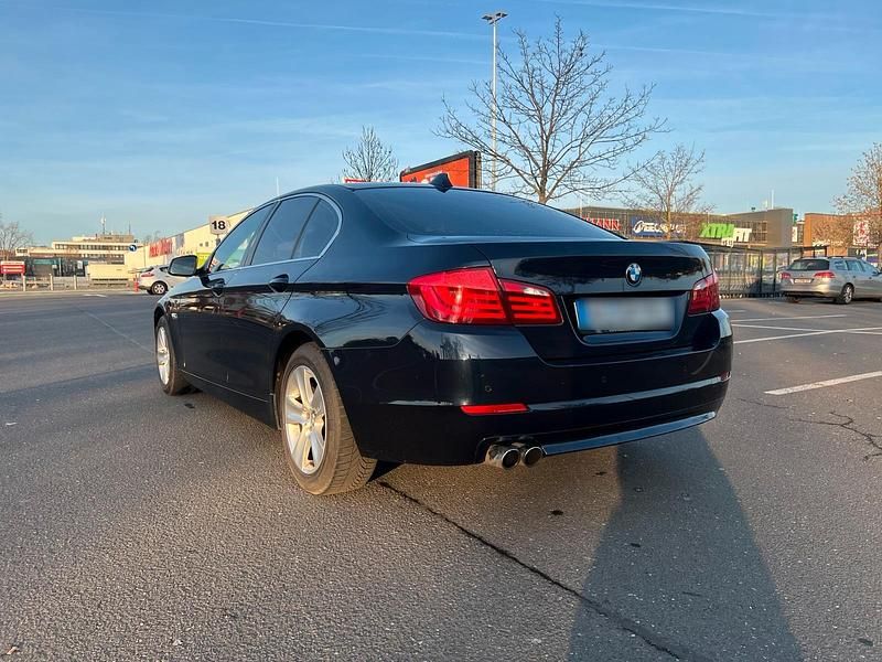 Gebraucht BMW 525 204 PS (150 kW) 2010 Blau Limousine